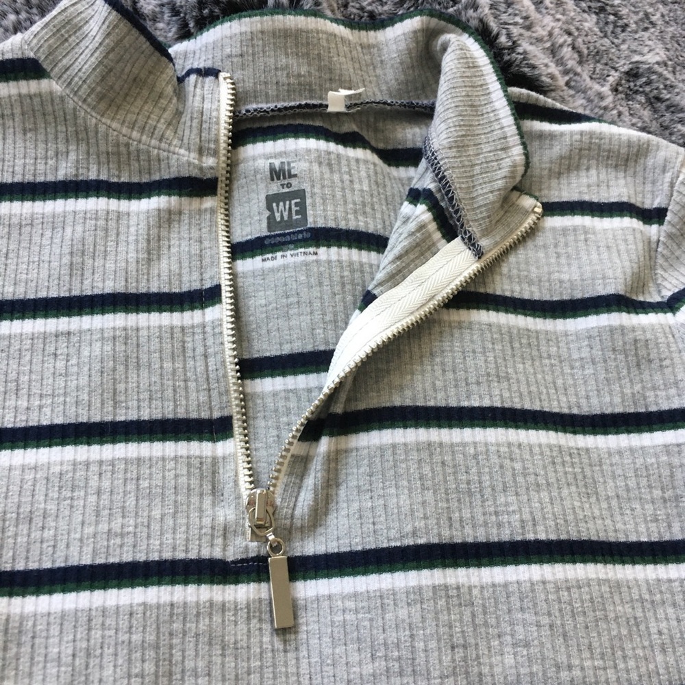 PacSun Mock Neck Crop Top